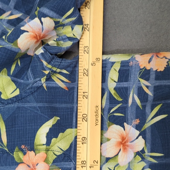 Tommy Bahama Shirt Men's L Blue Floral Hawaiian Print Loop Collar Silk Pocket - Picture 4 of 9